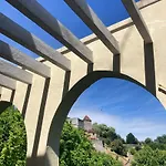Couette-café Du Pont De La Légende