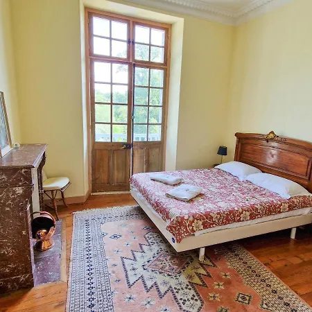 Maison Du Gave Bed & Breakfast *