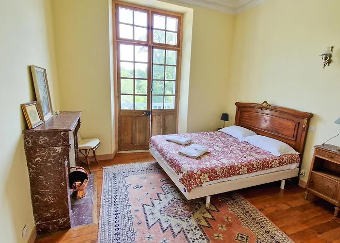 Maison Du Gave Bed & Breakfast 4*